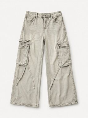 Zara Light Gray Wide Leg Cargo Jeans